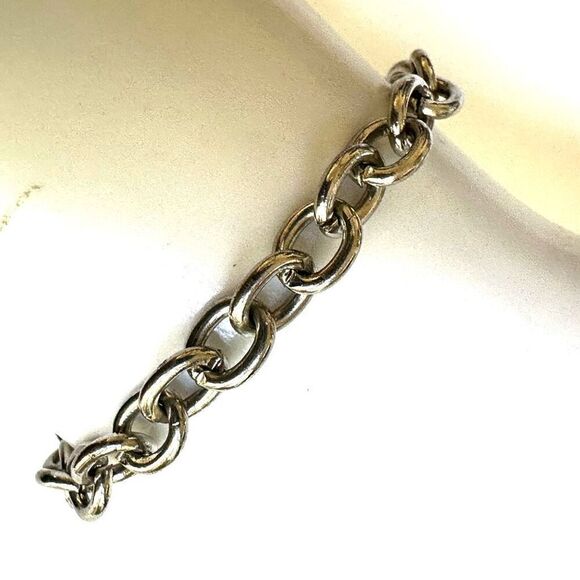 Disney silver tone tinkerbell charm bracelet - Picture 4 of 7